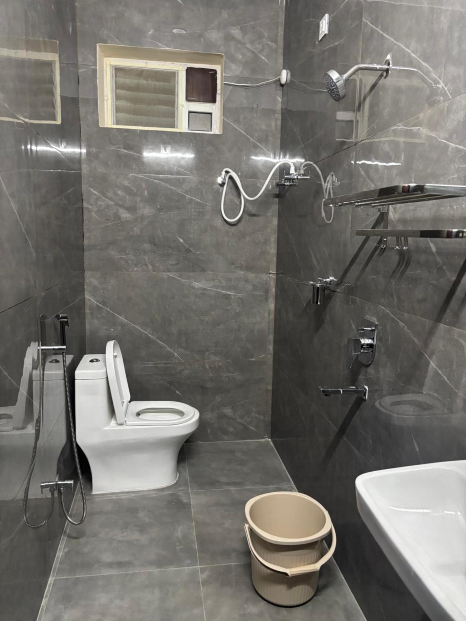 Nest Inn Homestay Tirupati Exteriör bild
