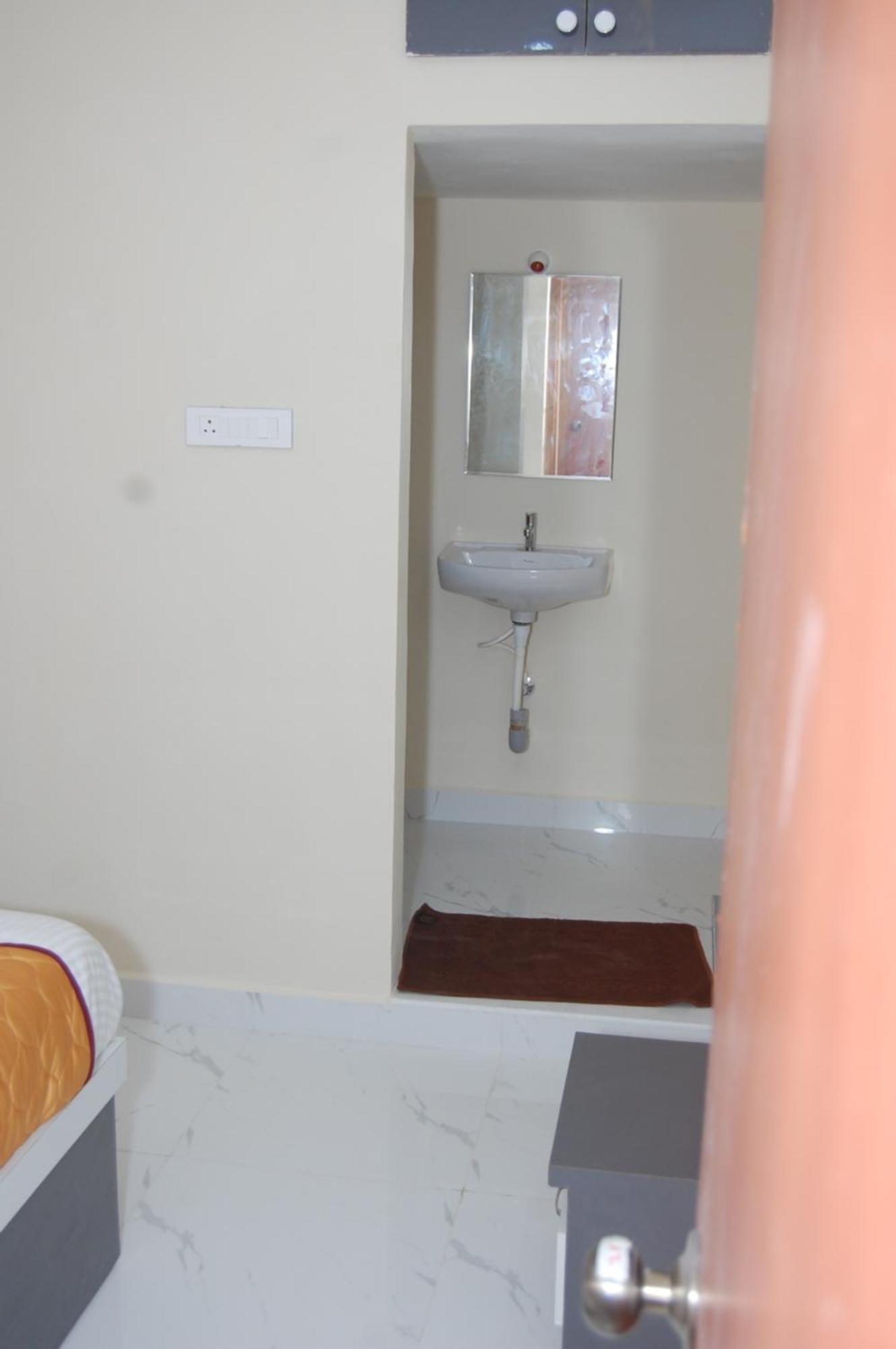 Nest Inn Homestay Tirupati Exteriör bild