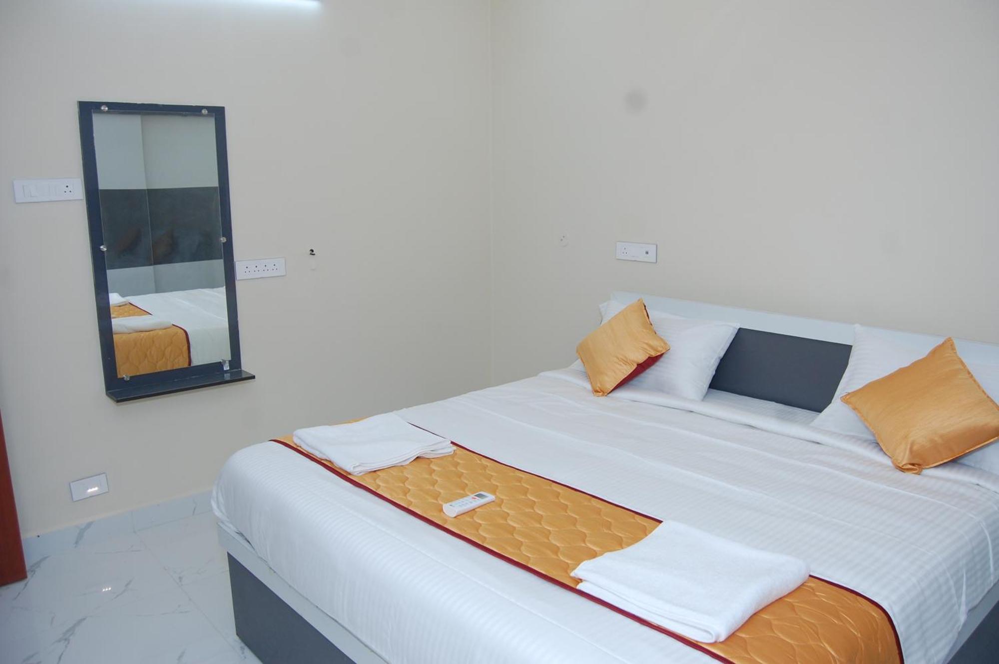 Nest Inn Homestay Tirupati Exteriör bild