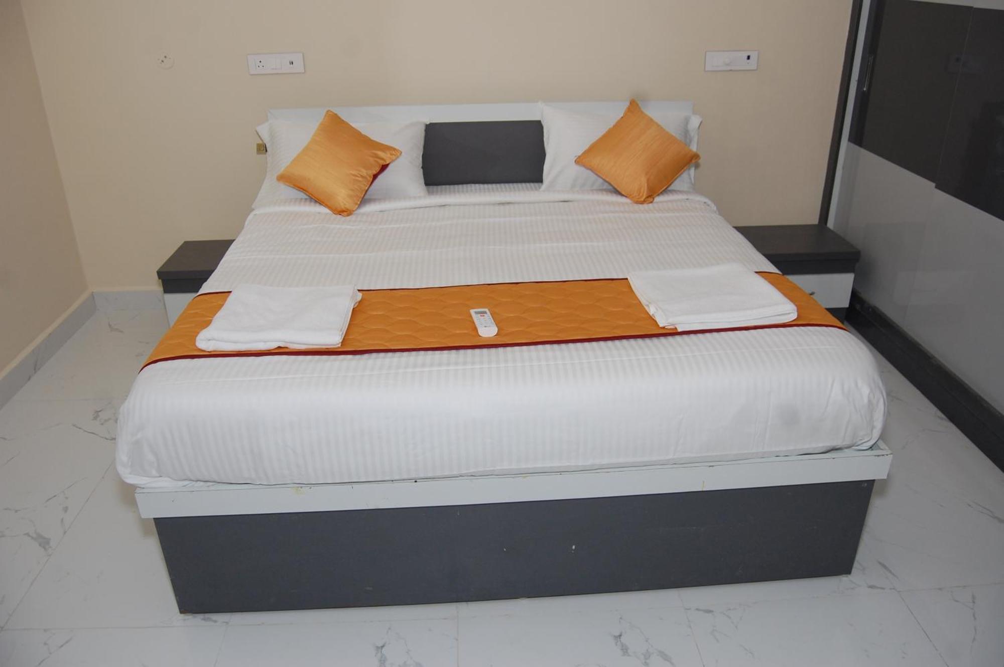 Nest Inn Homestay Tirupati Exteriör bild